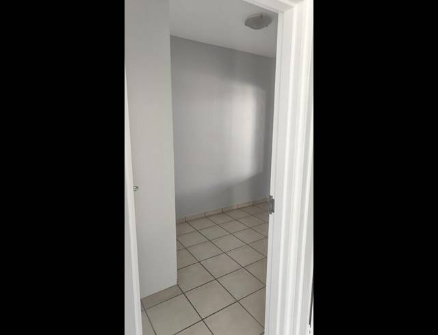 2 BEDROOM PROPERTY TO RENT IN VELD EN VLEI